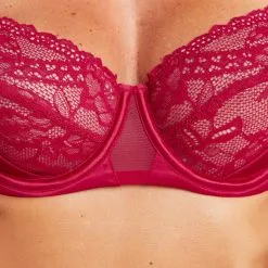 Trinity SOUTIEN-GORGE EMBOITANT DENTELLE ROUGE -Culottes RougeGorge Soldes 11249302 Z