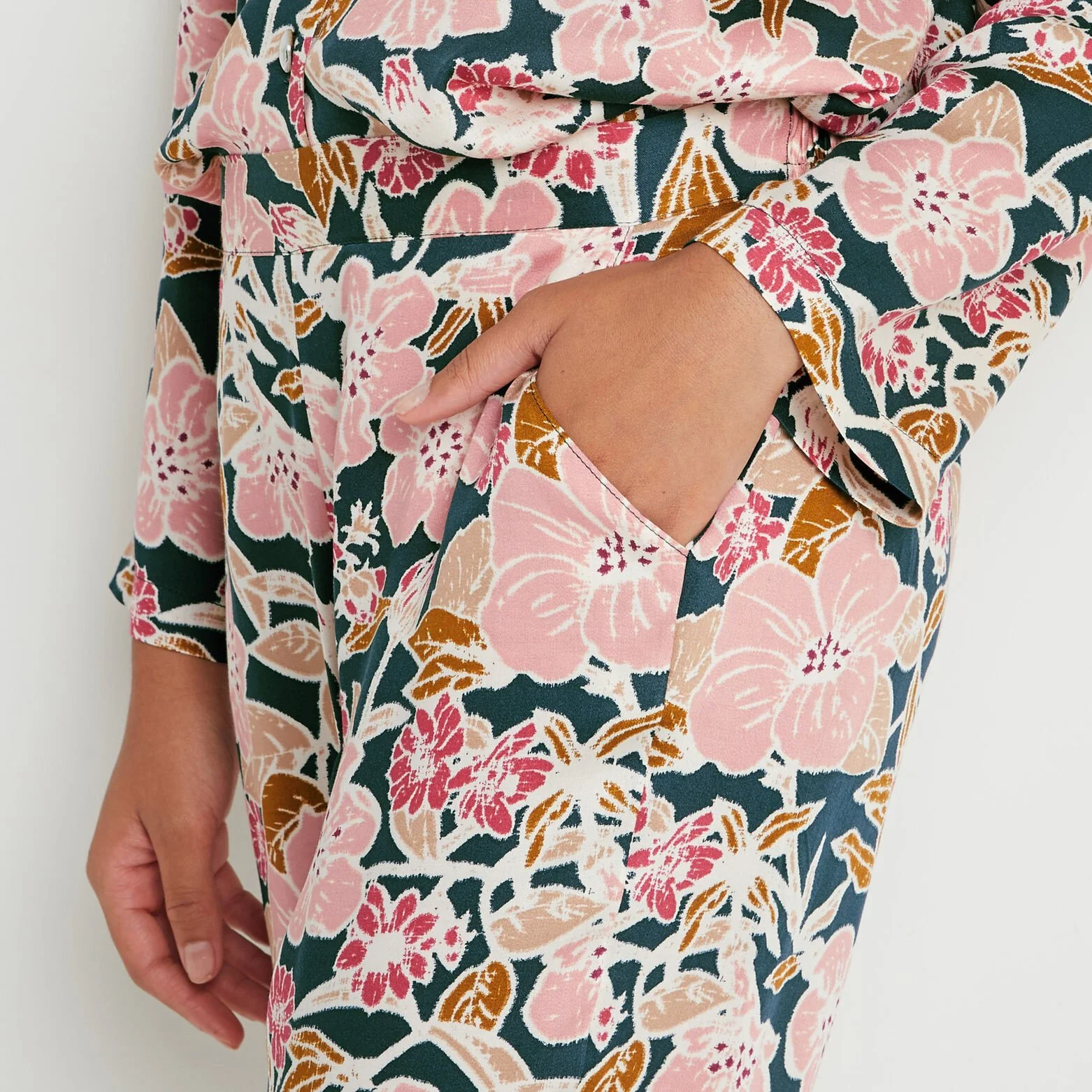 AROME PANTALON DROIT VISCOSE VERT/ROSE 2 AROME PANTALON DROIT VISCOSE VERT/ROSE – Image 2